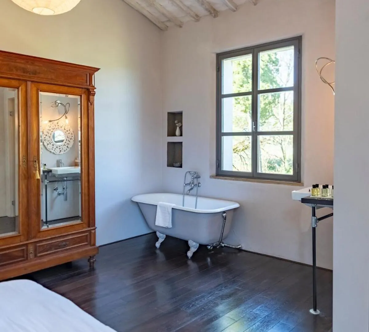 Villa Bergamotti With Pool, Comfort And View Buonconvento Italy