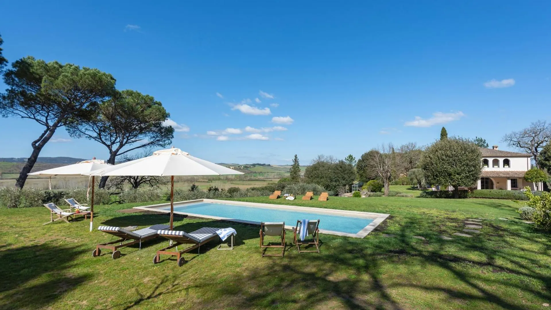 Villa Bergamotti With Pool, Comfort And View Buonconvento Italy