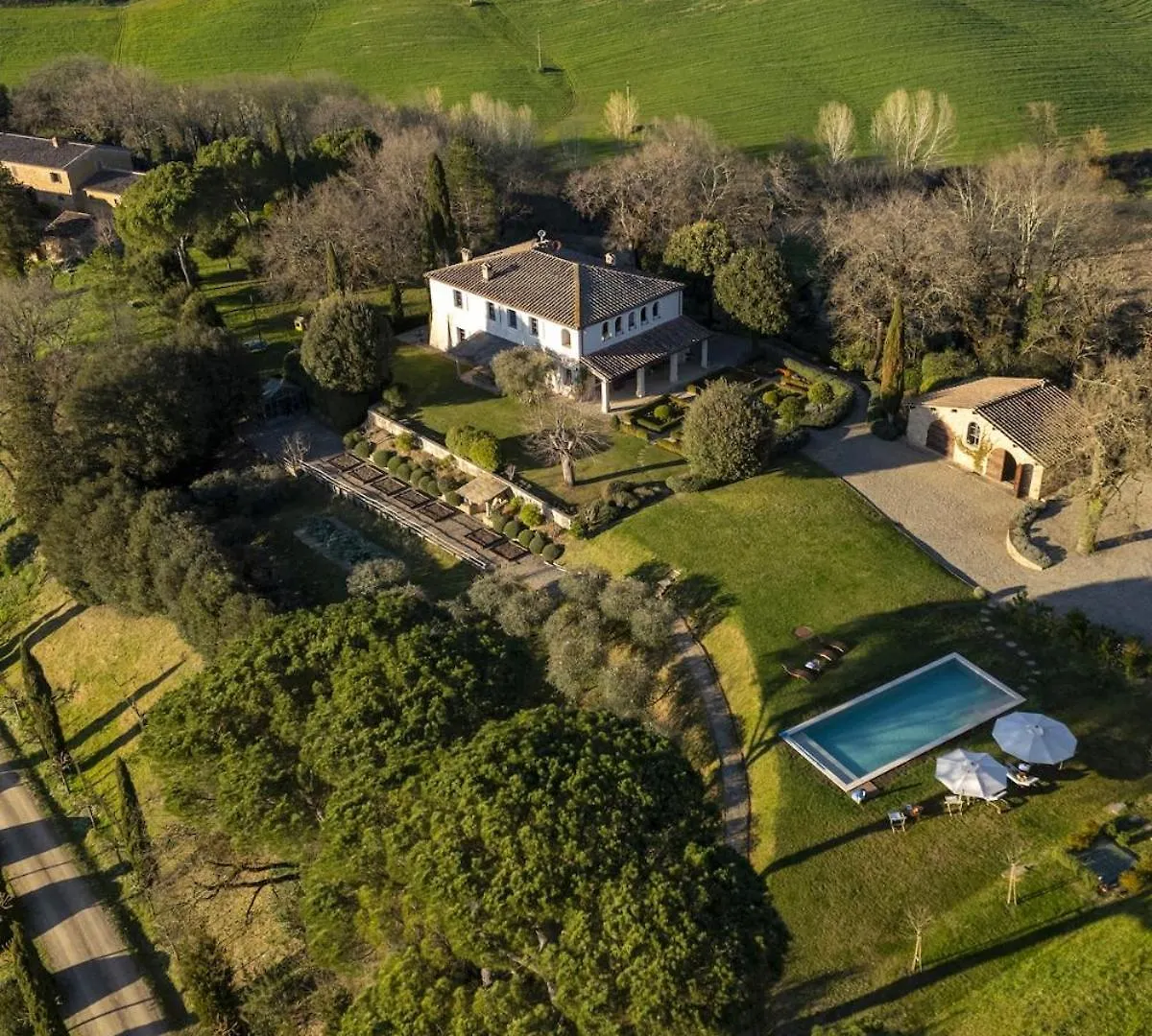Villa Bergamotti With Pool, Comfort And View Buonconvento
